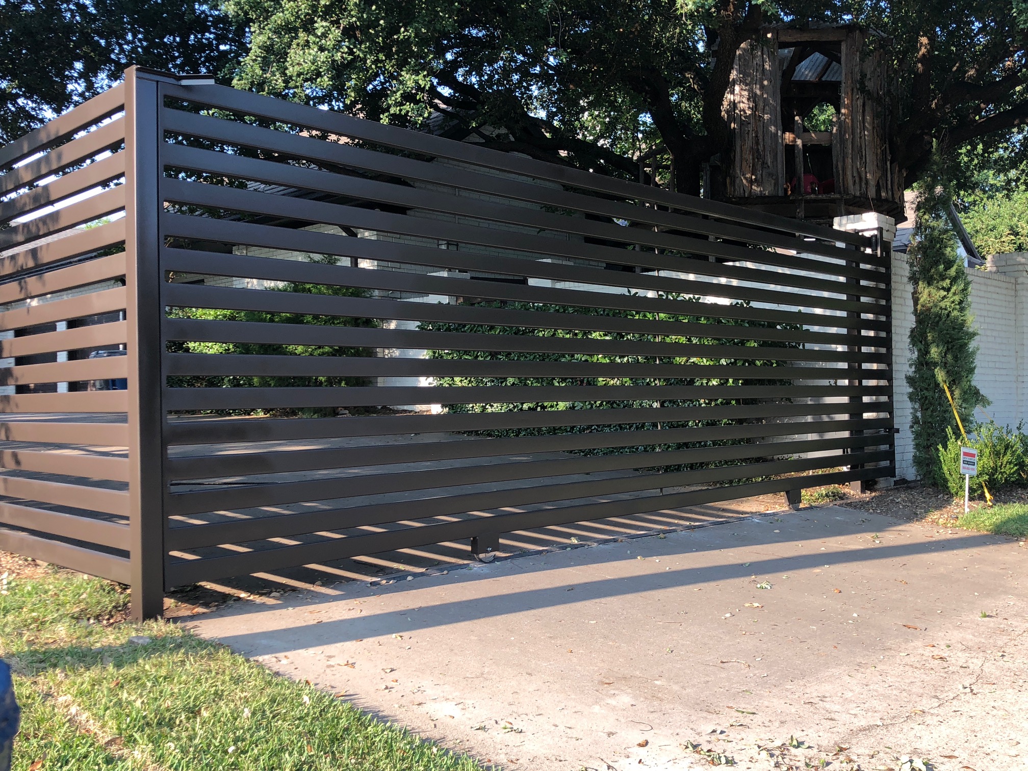 modern metal driveway gate